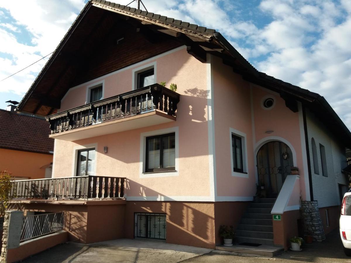 Wohnung Mit Charme In Pinsdorf Exterior photo